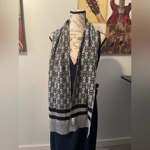 Michael Kors Black and Gray Knit Scarf